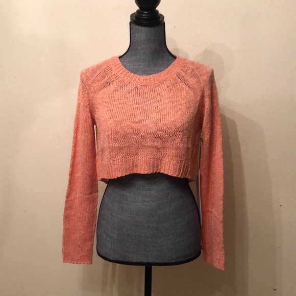 Sweaters - Cropped knitted sweater